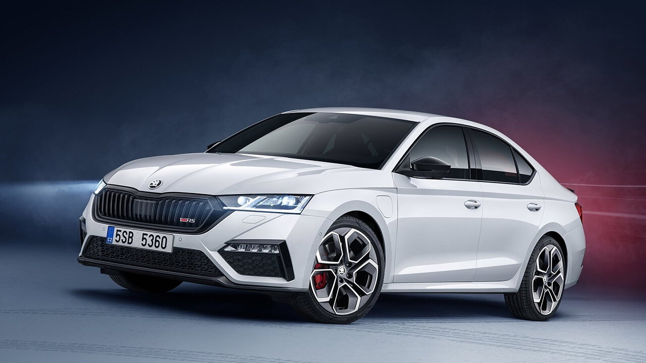 Škoda reveals Octavia vRS facelift