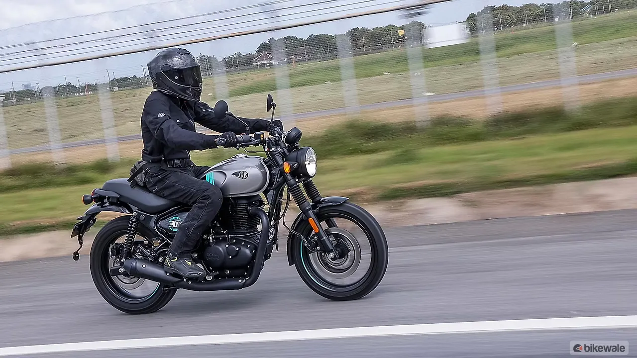 Royal Enfield Hunter 350 wins Indian Motorcycle of the Year 2023 Royal Enfield Hunter 350 wins Indian Motorcycle of the Year 2023