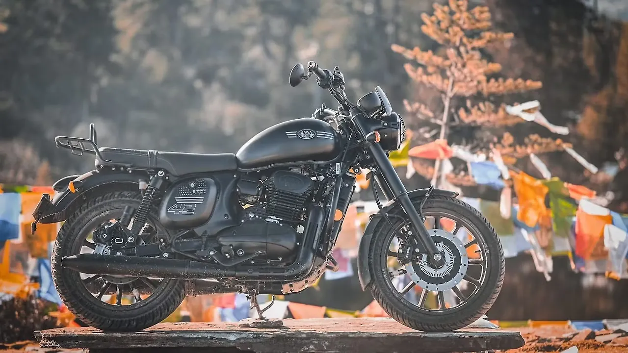 New Jawa 42 Tawang edition launched in India New Jawa 42 Tawang edition launched in India