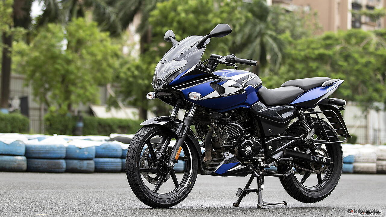 pulsar 220f bs6 price