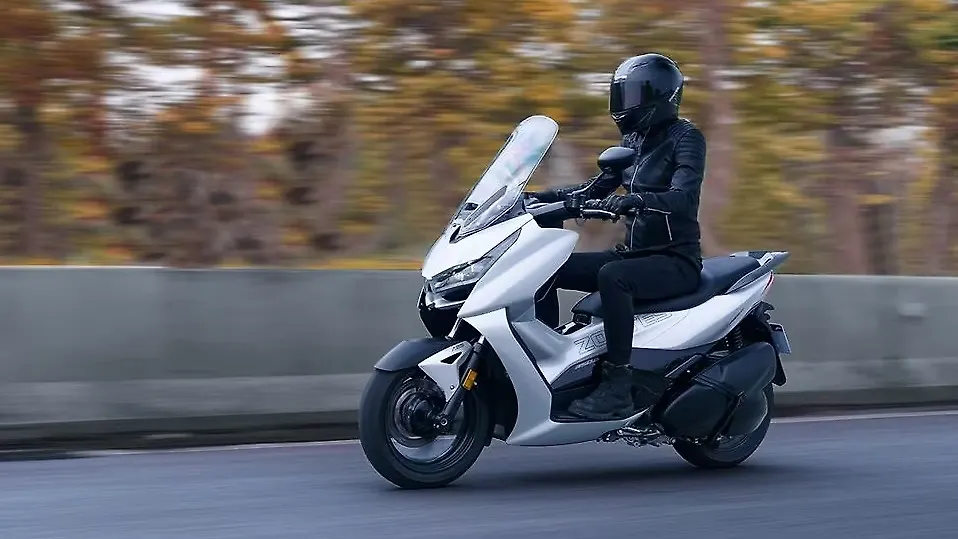 New Zontes 350 D maxi-scooter launched in Europe at Rs 4.22 lakh New Zontes 350 D maxi-scooter launched in Europe at Rs 4.22 lakh