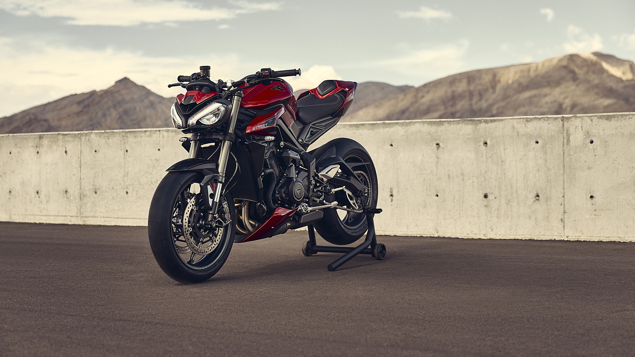 2023 Triumph Street Triple RS, Street Triple R India launch ...