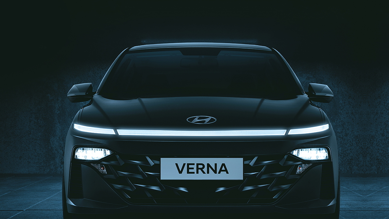 Hyundai verna on sale bonnet price