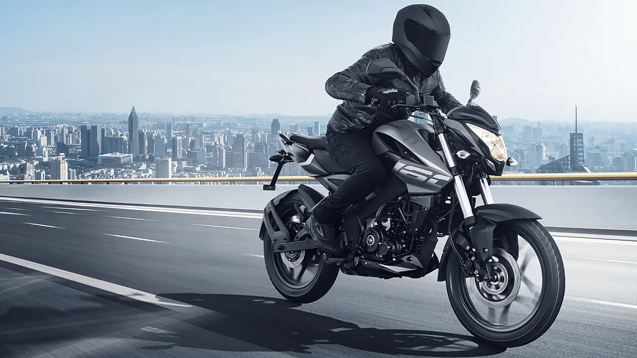pulsar ns160 price