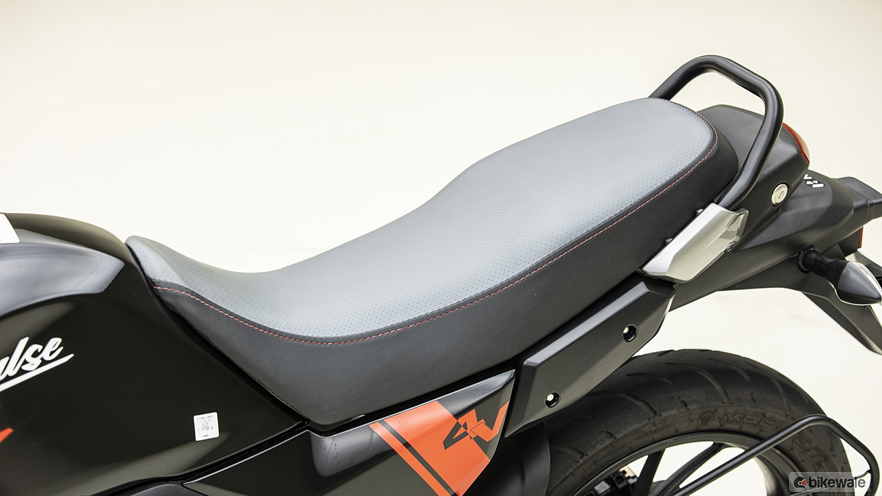 Hero xpulse store 200t seat cover