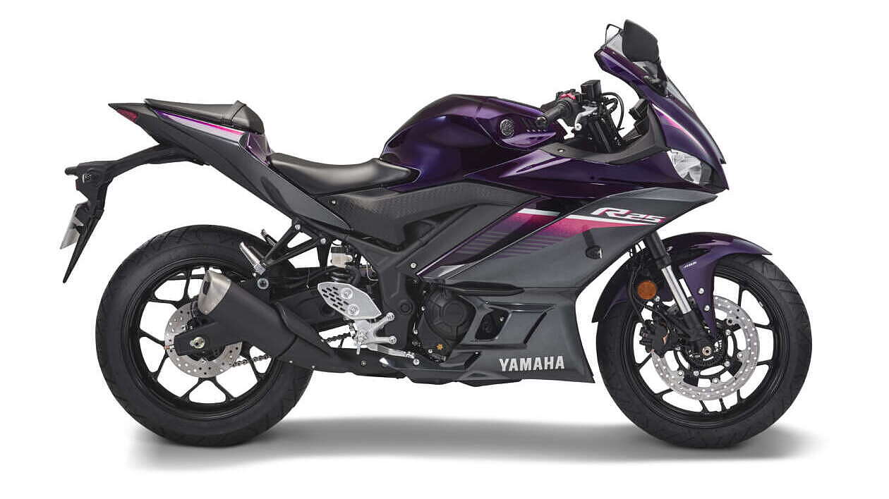 Yamaha's 250cc sportbike updated for 2023; rivals Honda CBR250RR