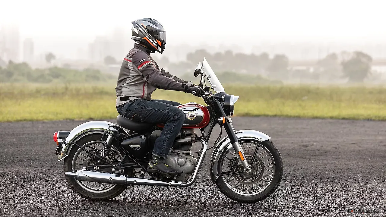 Royal Enfield Classic 350-based bobber spied testing in India! Royal Enfield Classic 350-based bobber spied testing in India!