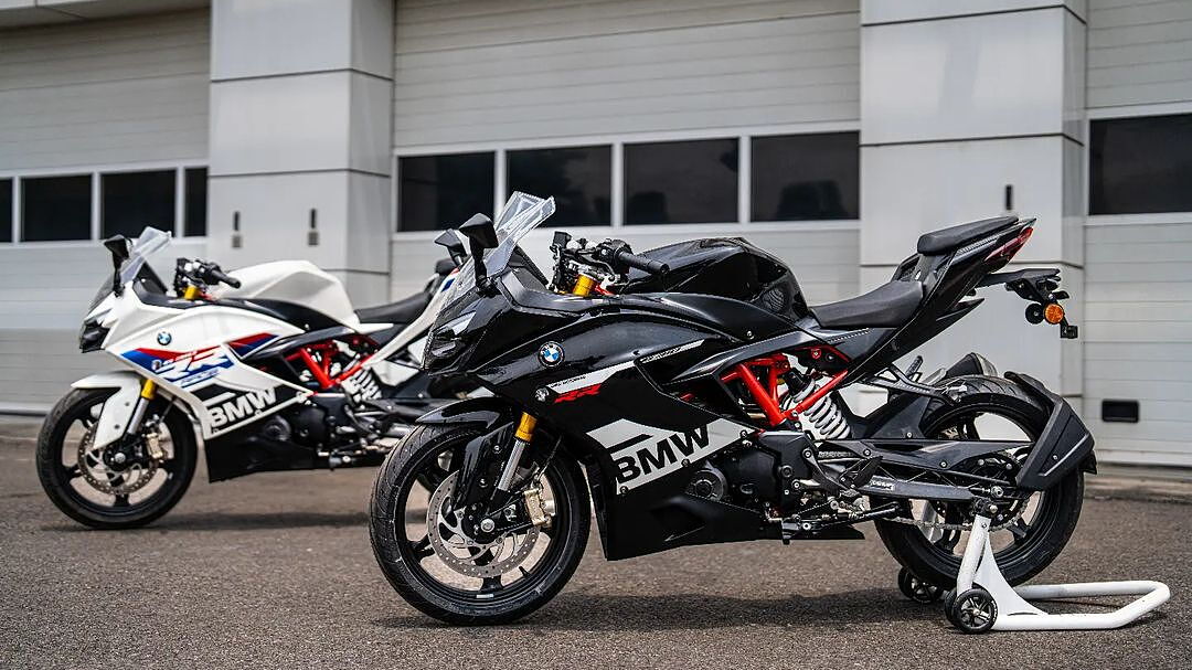 2024 BMW G310RR unveiled in a new paint scheme - BikeWale