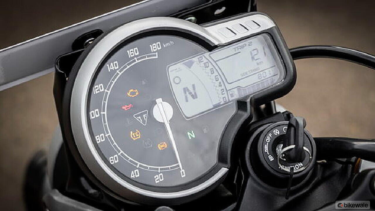 Triumph Speed 400: Road Test Review - BikeWale