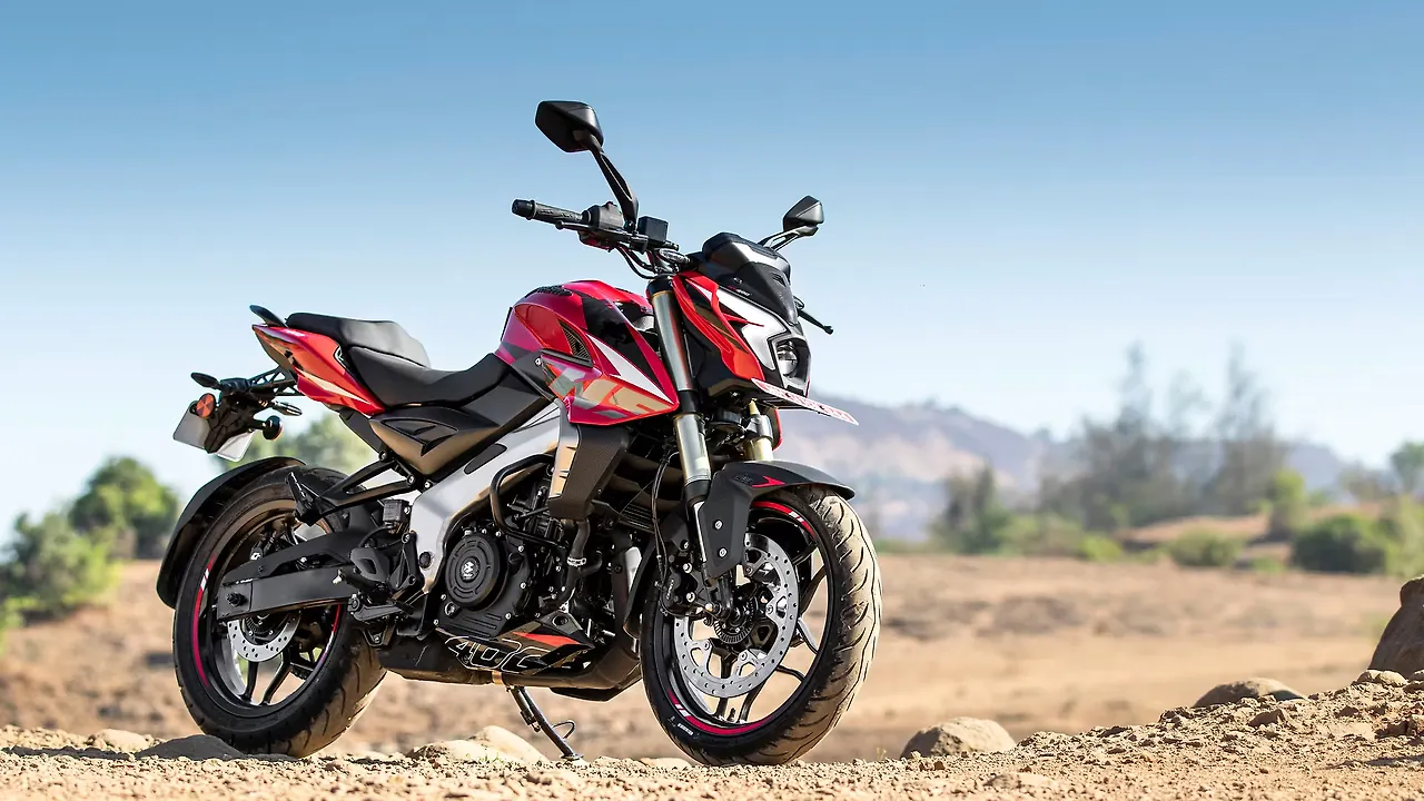 Bajaj Pulsar NS400Z Right Rear Three Quarter Image – BikeWale