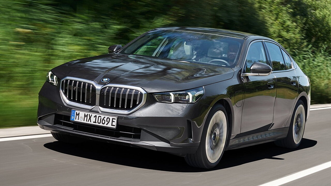 India-bound BMW 5 Series gets new plug-in hybrid powertrains - CarWale