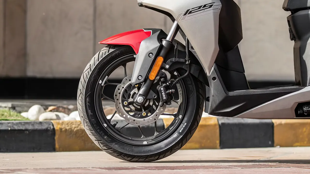 Hero Xoom 125 Price - Mileage, Images, Colours | BikeWale