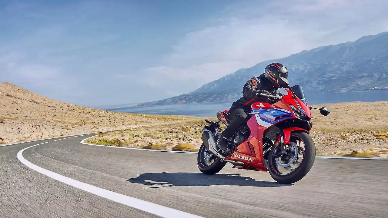 2024 Honda CBR500R unveiled; gets massive styling upgrade - BikeWale