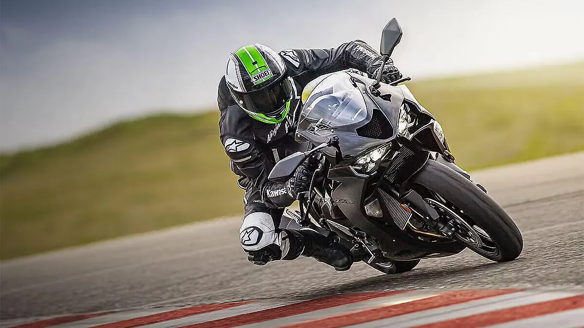 Kawasaki Ninja ZX-6R India launch: What to expect? - BikeWale