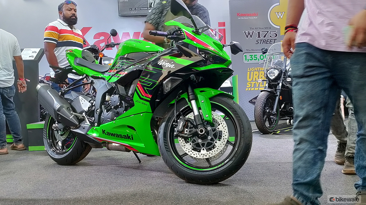 Kawasaki Ninja ZX-6R unveiled at IBW 2023 - BikeWale
