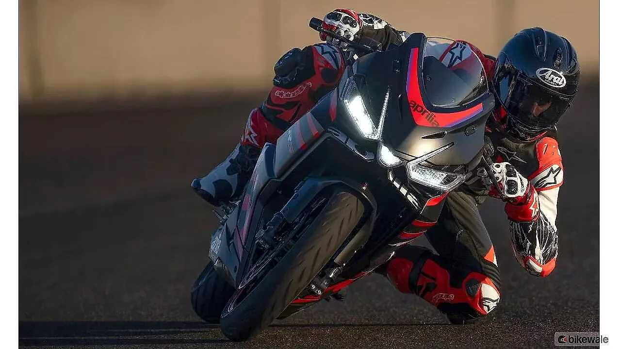 Aprilia RS457 on-road prices in top 10 cities of India - BikeWale