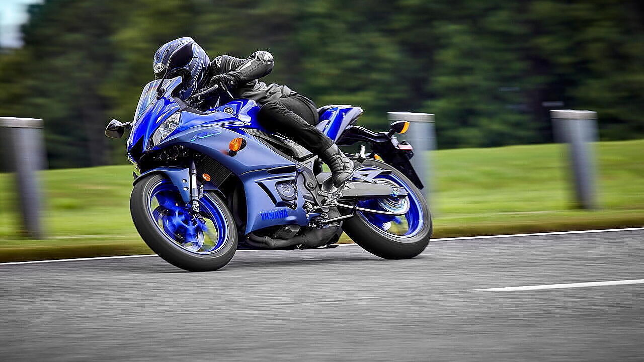 Yamaha 2025 r3 helmet