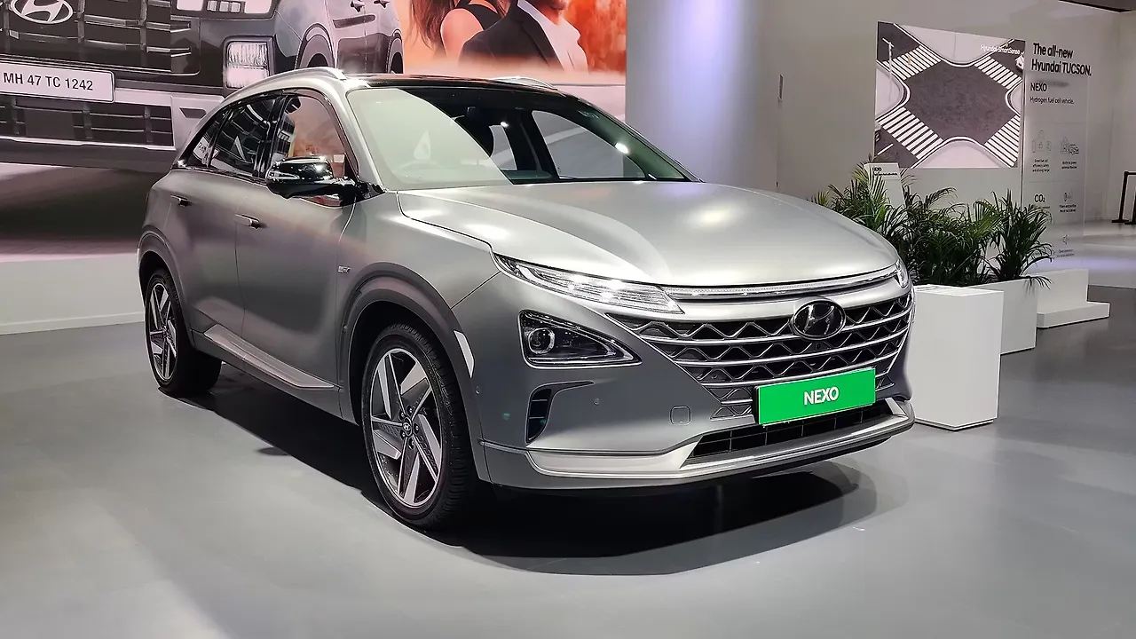 Hyundai Nexo showcased at Bharat Mobility Expo - CarWale