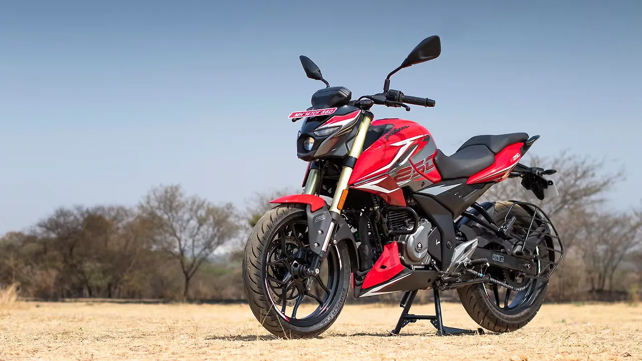 Bajaj Pulsar N250 - Image 10
