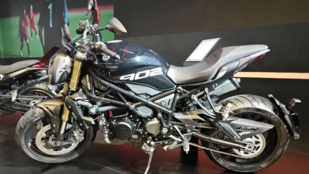 Benelli 902S debuted in Beijing Moto Show - BikeWale