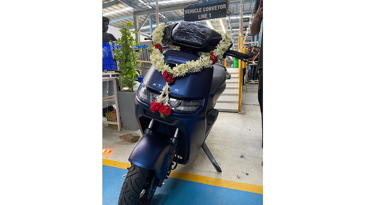 Ather Rizta electric scooter production begins - BikeWale