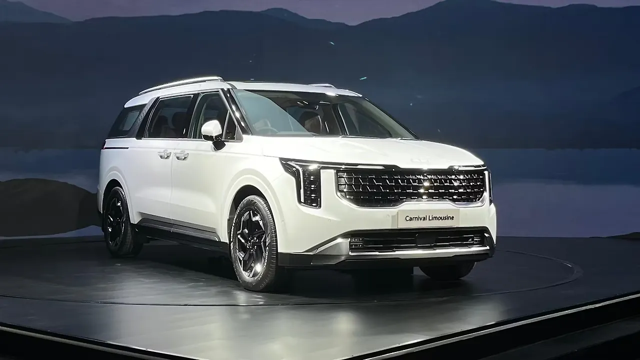 New-gen Kia Carnival launched in India at Rs. 63.90 lakh - CarWale