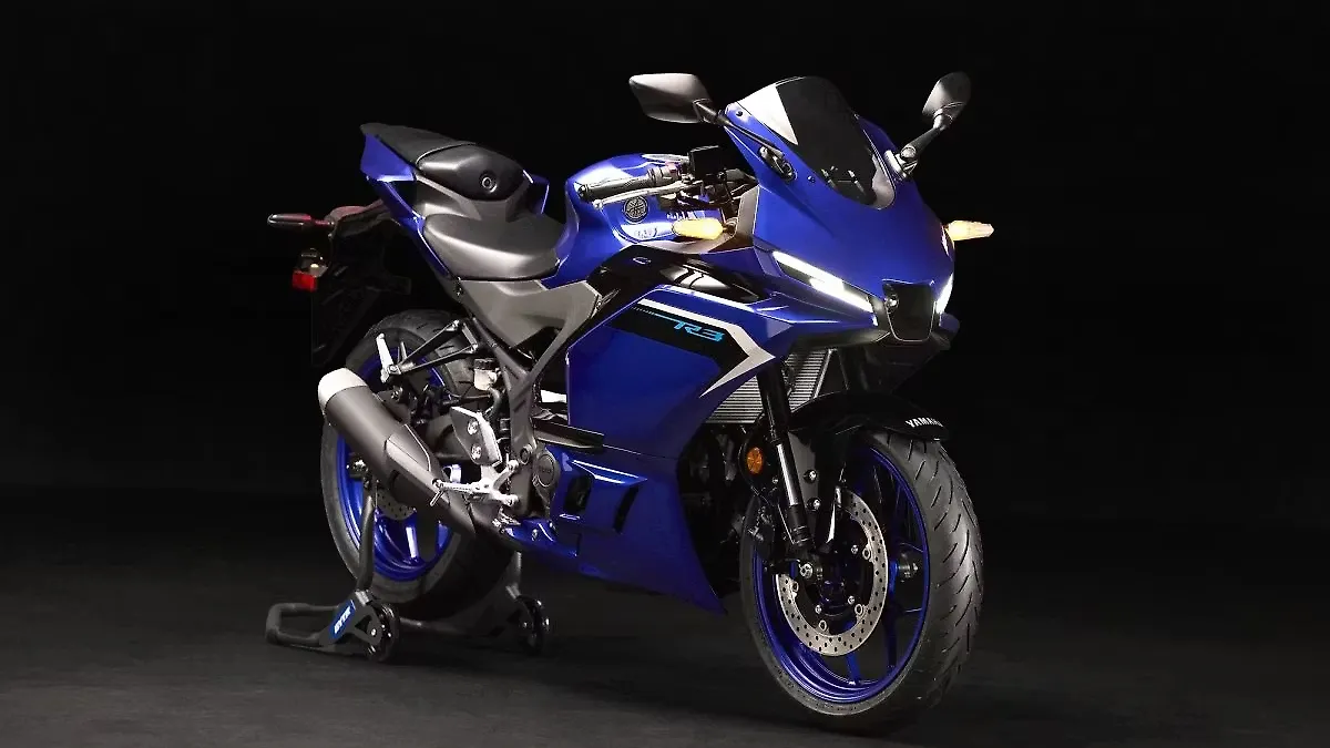 Updated Yamaha R3 bike 