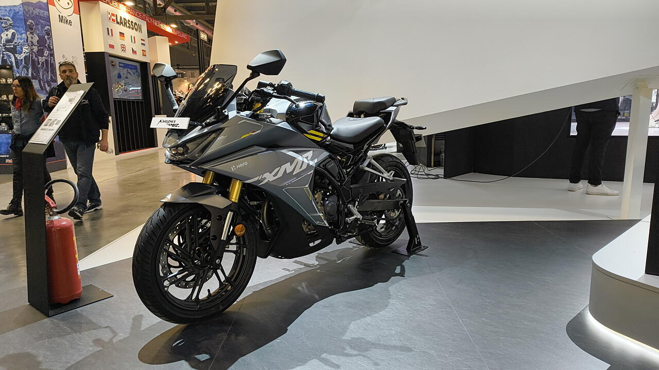 Hero Karizma XMR Right Side View