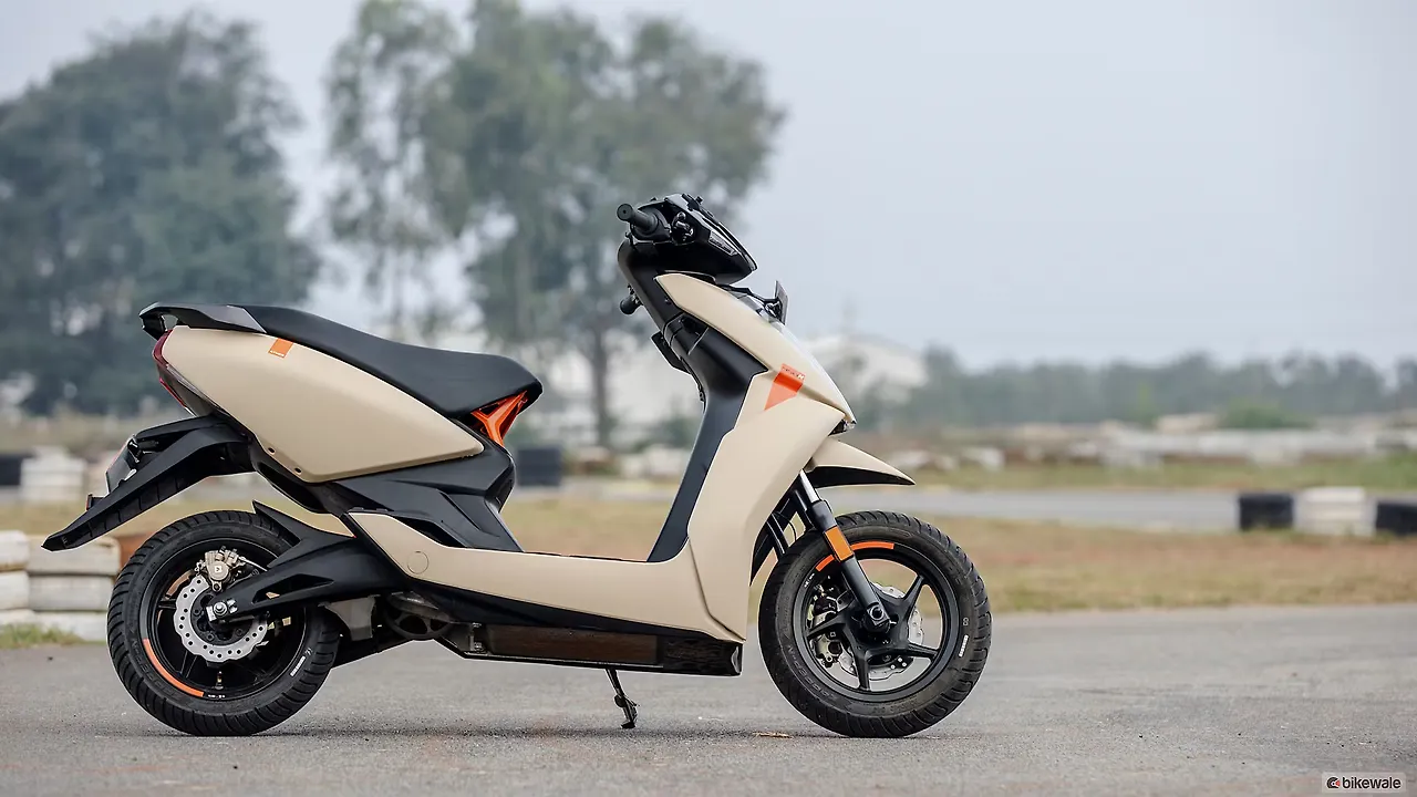 450x-right-side-view.jpeg?isig=0