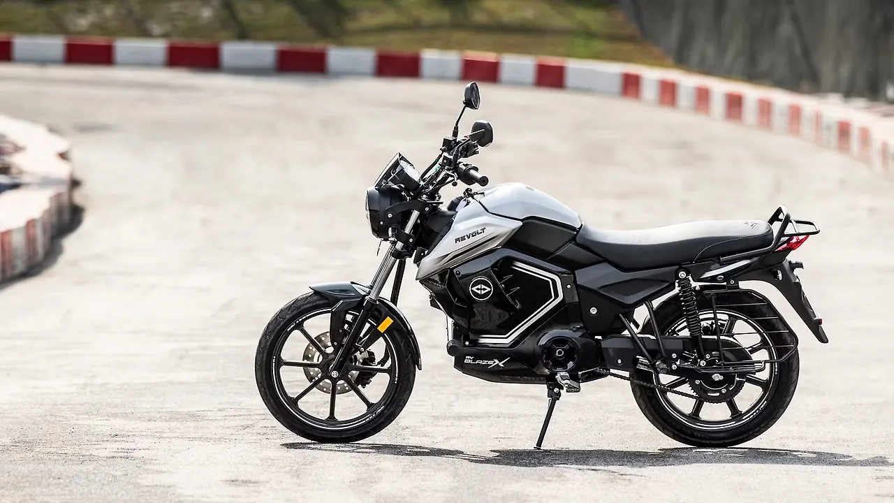 Revolt RV BlazeX Price Range, Images, Colours BikeWale