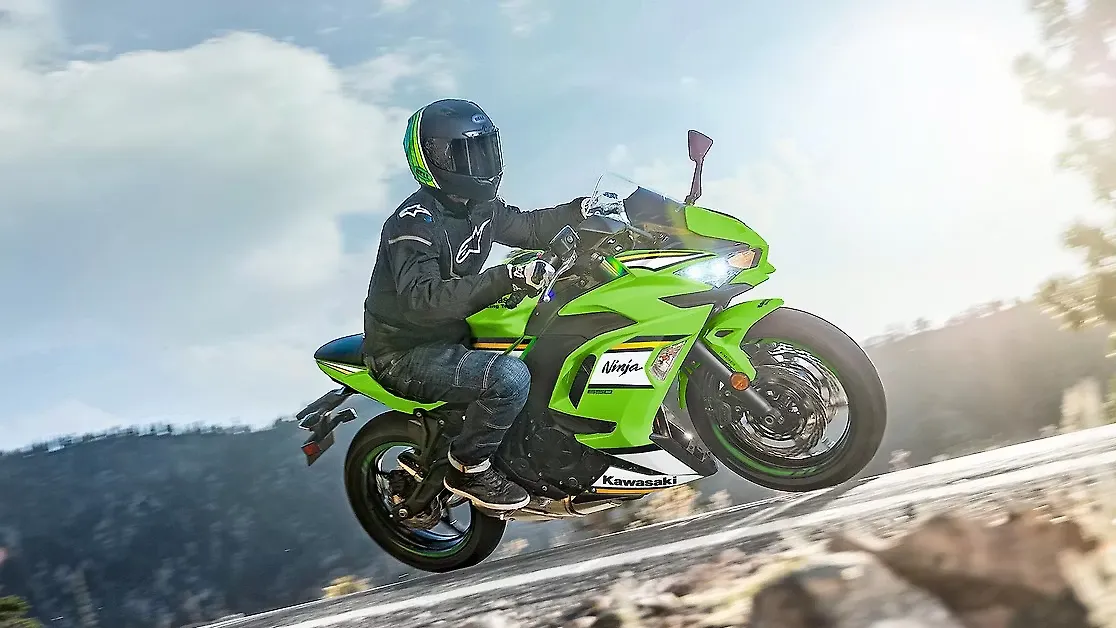 2025 Kawasaki Ninja 650 Launched in India - BikeWale