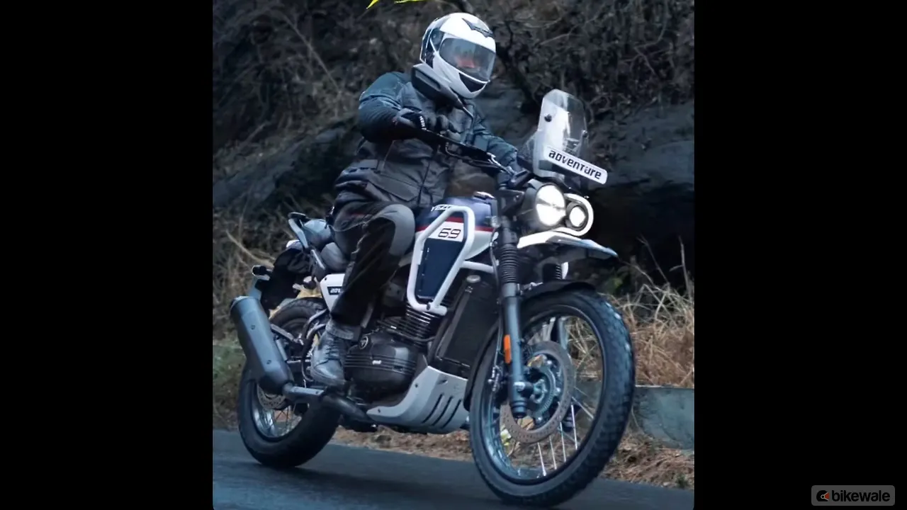adventure-2025-right-front-
