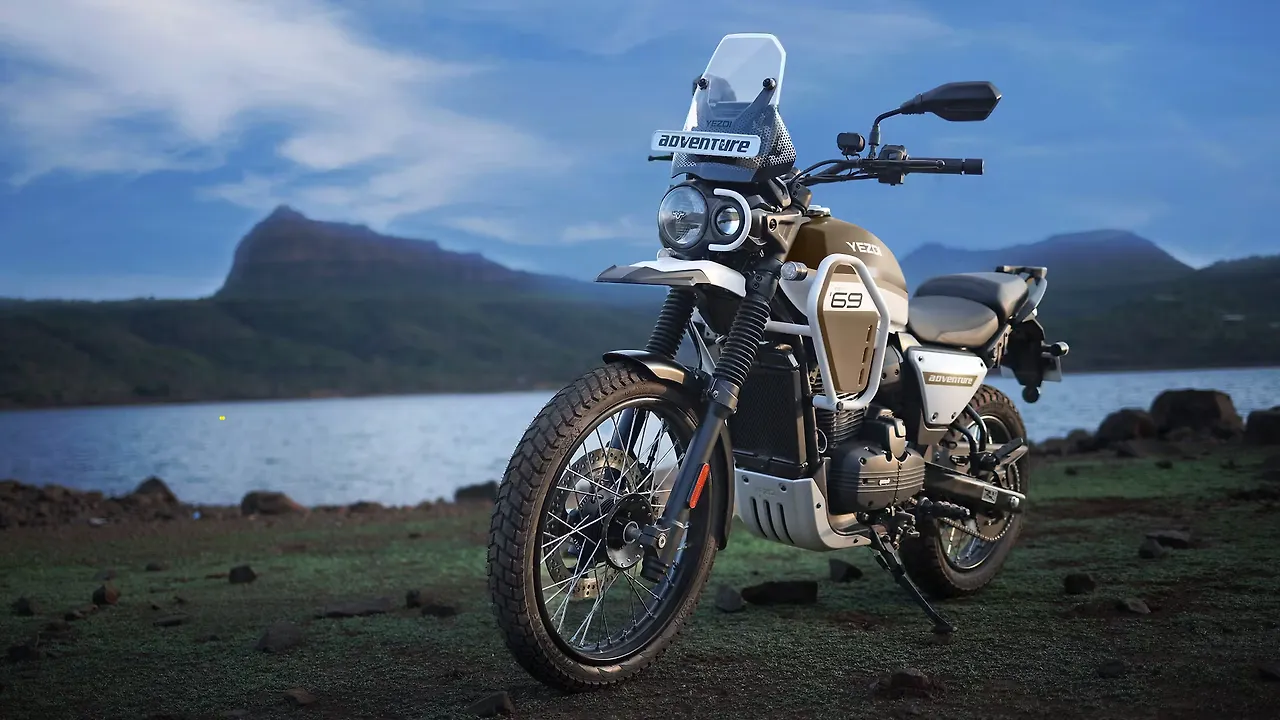 2025 Yezdi Adventure: Image Gallery - BikeWale