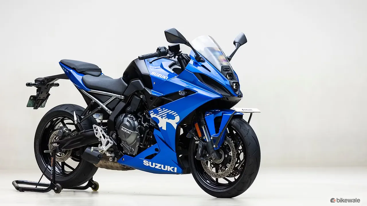 Suzuki GSX-8R Price Mileage, Images, Colours BikeWale