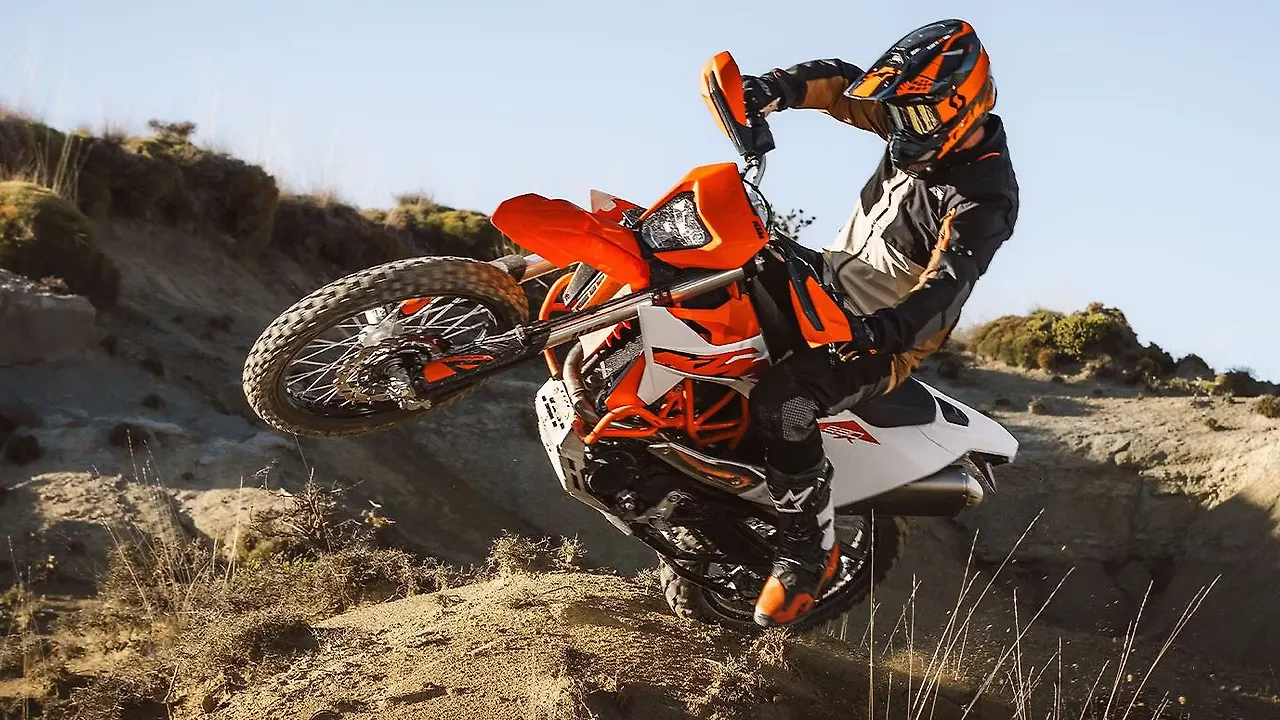 2026 KTM 690 Enduro R Unveiled - BikeWale
