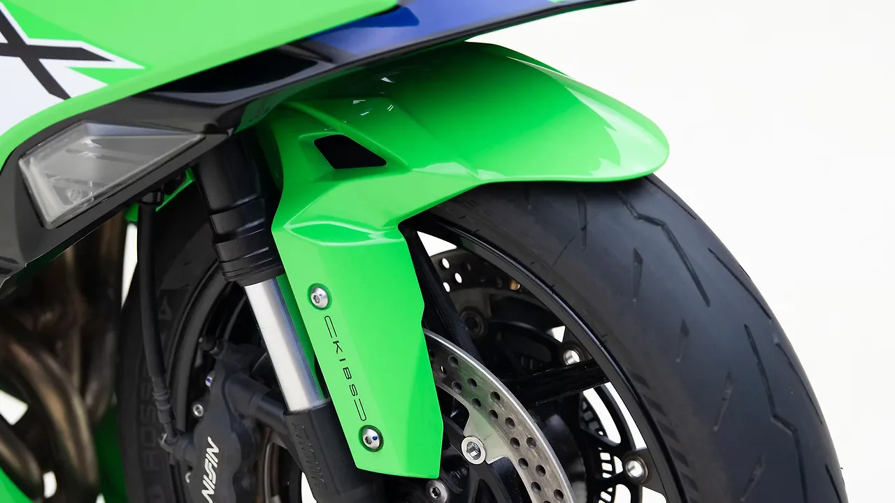 Images of Kawasaki Ninja ZX-6R | Photos of Ninja ZX-6R - BikeWale