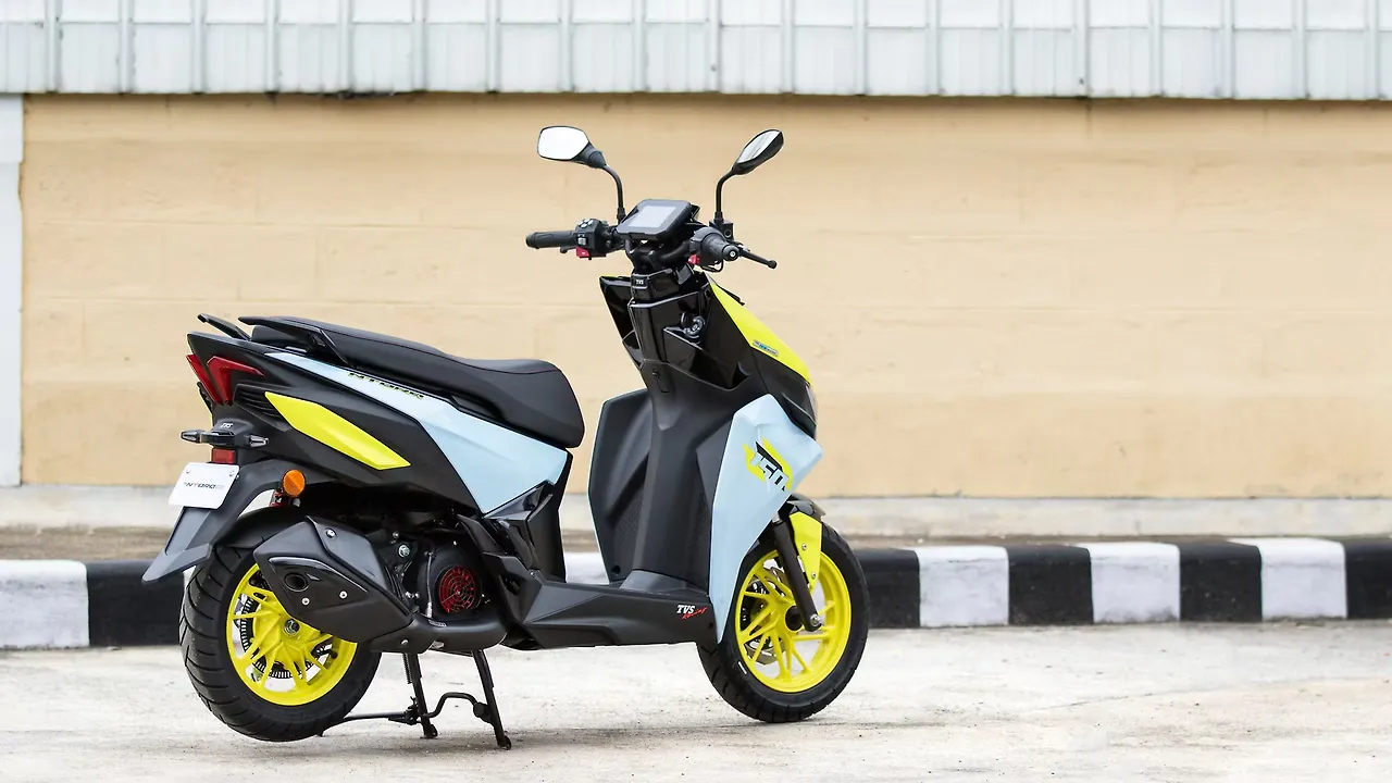 TVS Ntorq 150 Price Mileage, Images, Colours BikeWale