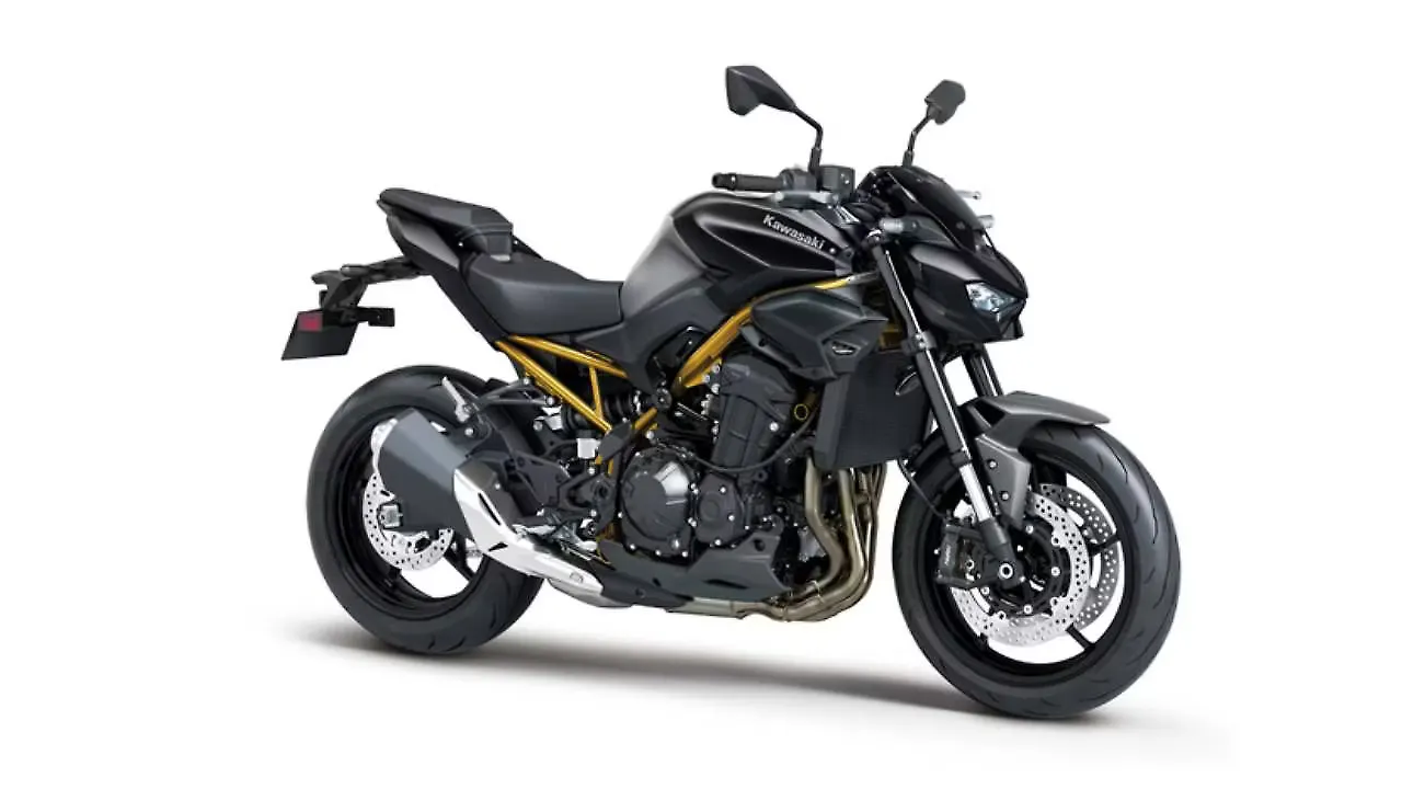 Kawasaki Z900 Price Mileage, Images, Colours BikeWale