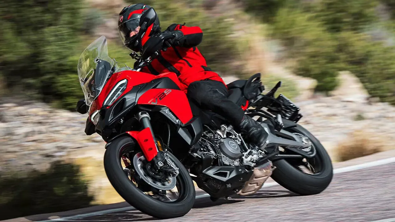 Ducati Multistrada V2 Riding