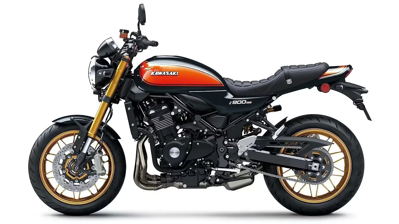 Kawasaki Z900 Left Side View
