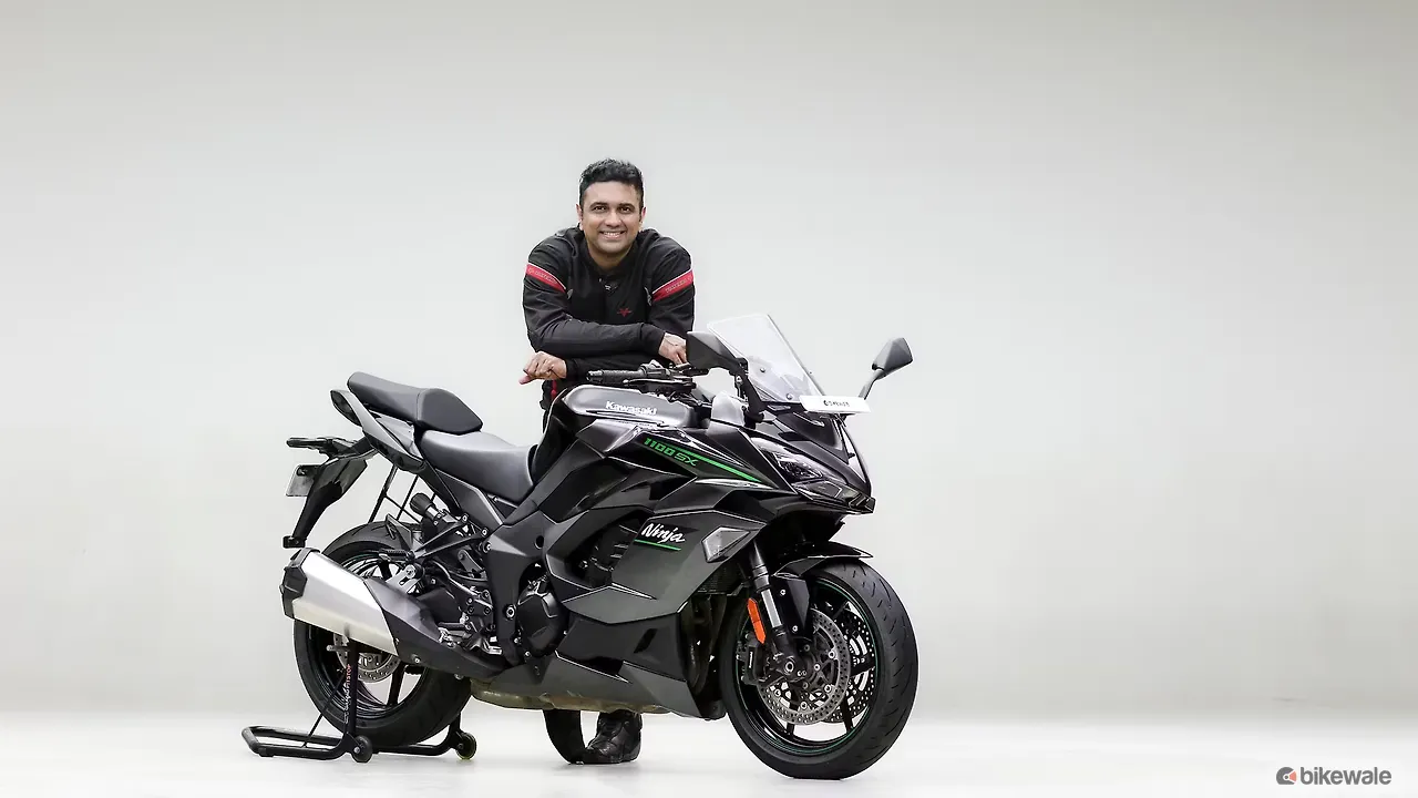 Available 1100SX Ninja Kawasaki jun with BikeWale - Discount Lakh 1.43 Rs. ジャケット・アウター