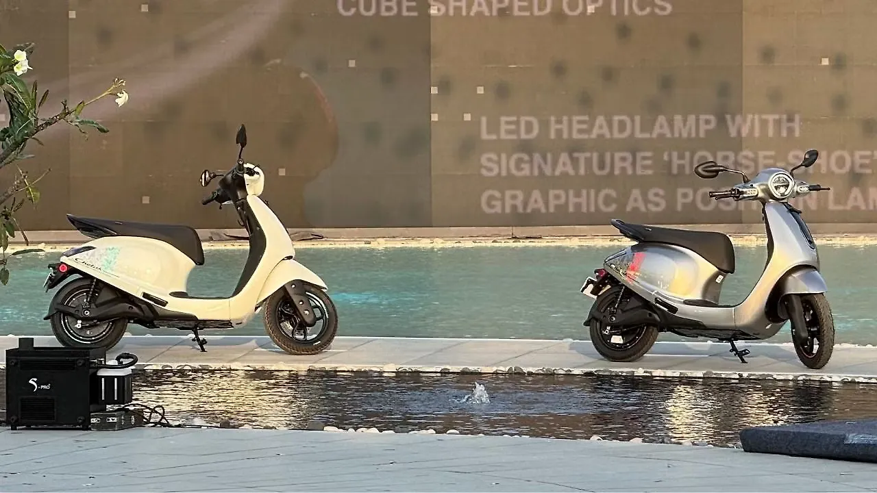 Bajaj Chetak Right Front Three Quarter