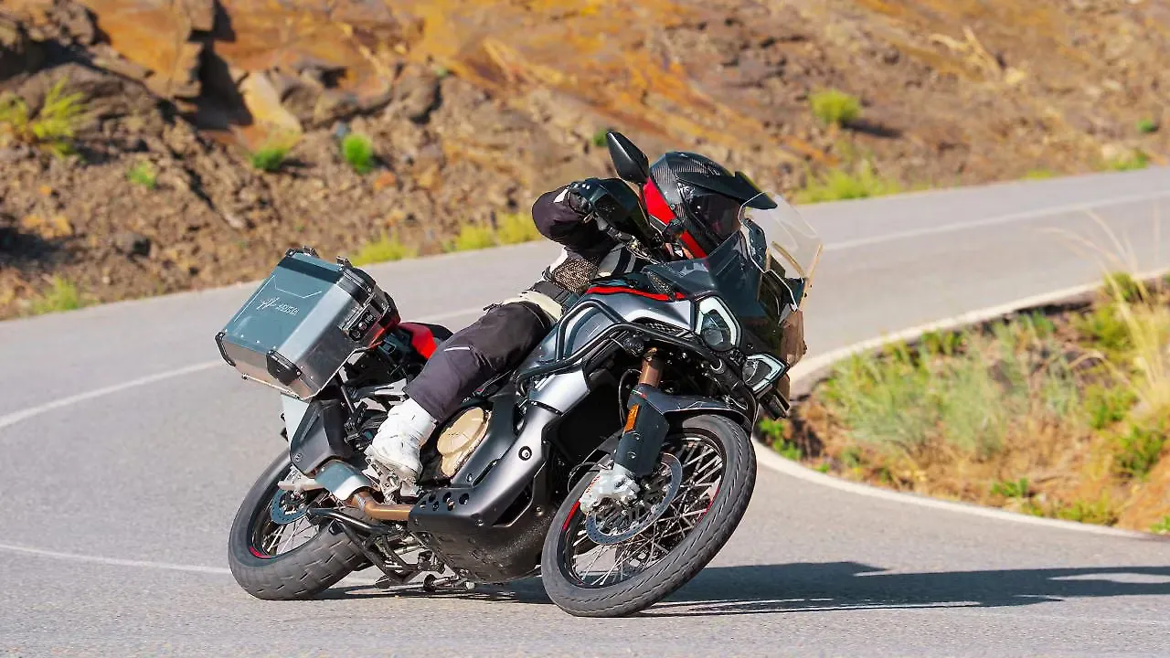 การขับขี่ MV Agusta