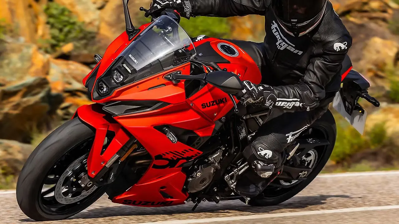 gsx-8r-riding.jpeg?isig=0