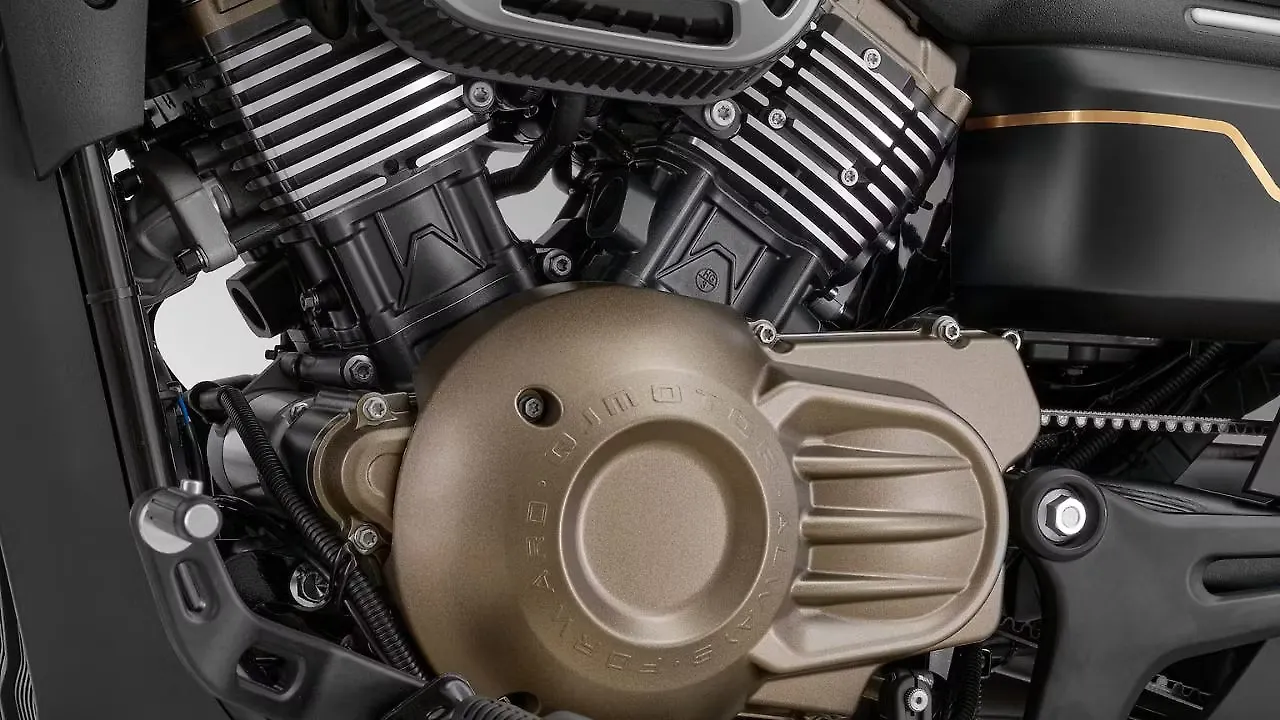 QJ Motor  Engine From Left