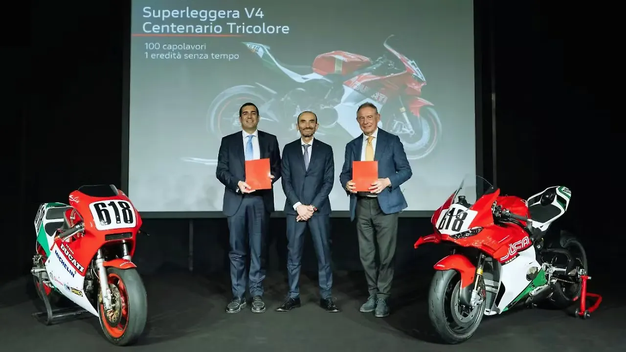 Ducati Panigale V4 R Left Front Three Quarter