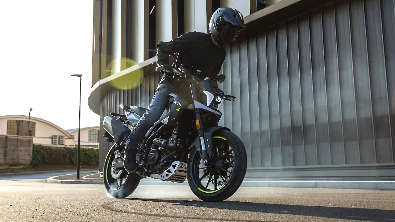 Benelli  Riding