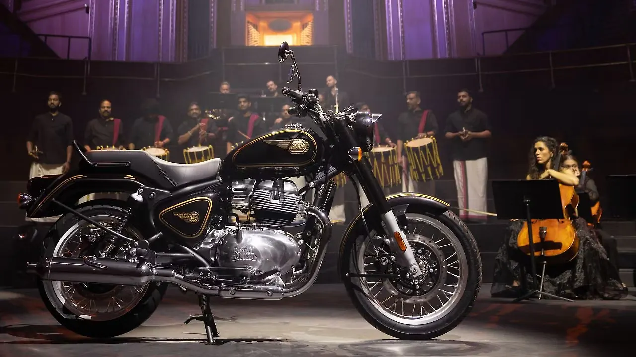 Royal Enfield Bullet 650 Right Side View