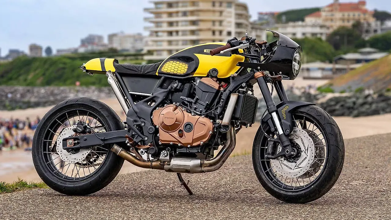 Honda  Right Front Three Quarter