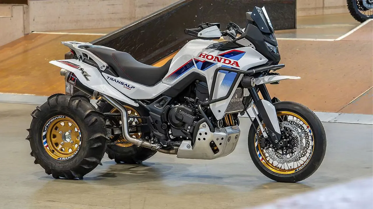 Honda  Right Front Three Quarter
